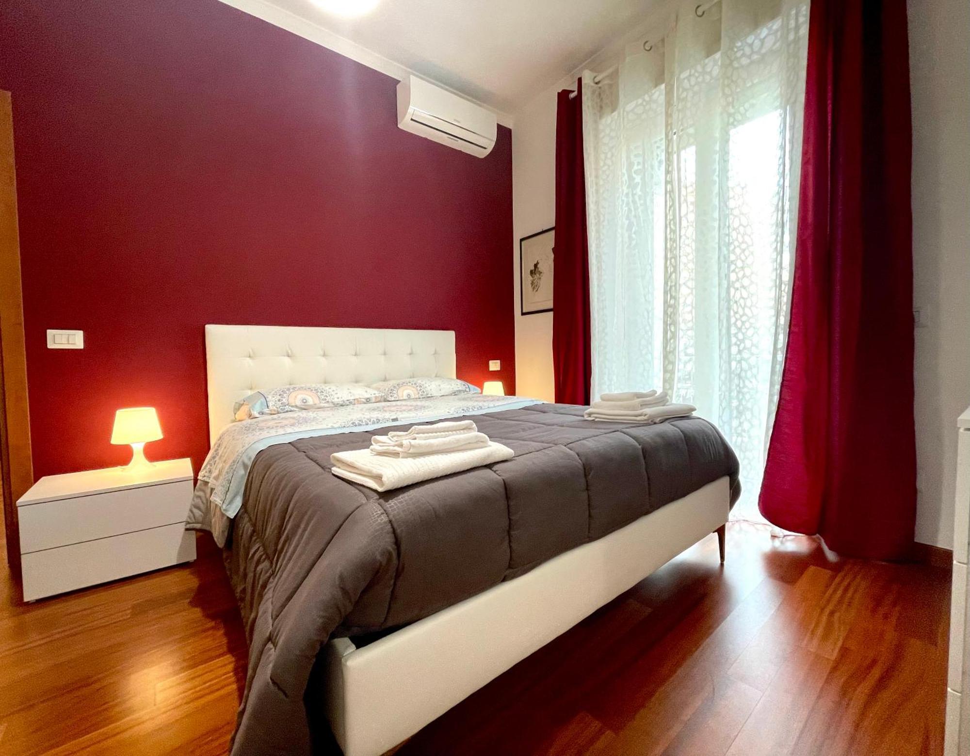 Lucens Domus Appartamento Roma Quartiere Trieste - Vicino Metro B1 - Buitenkant foto