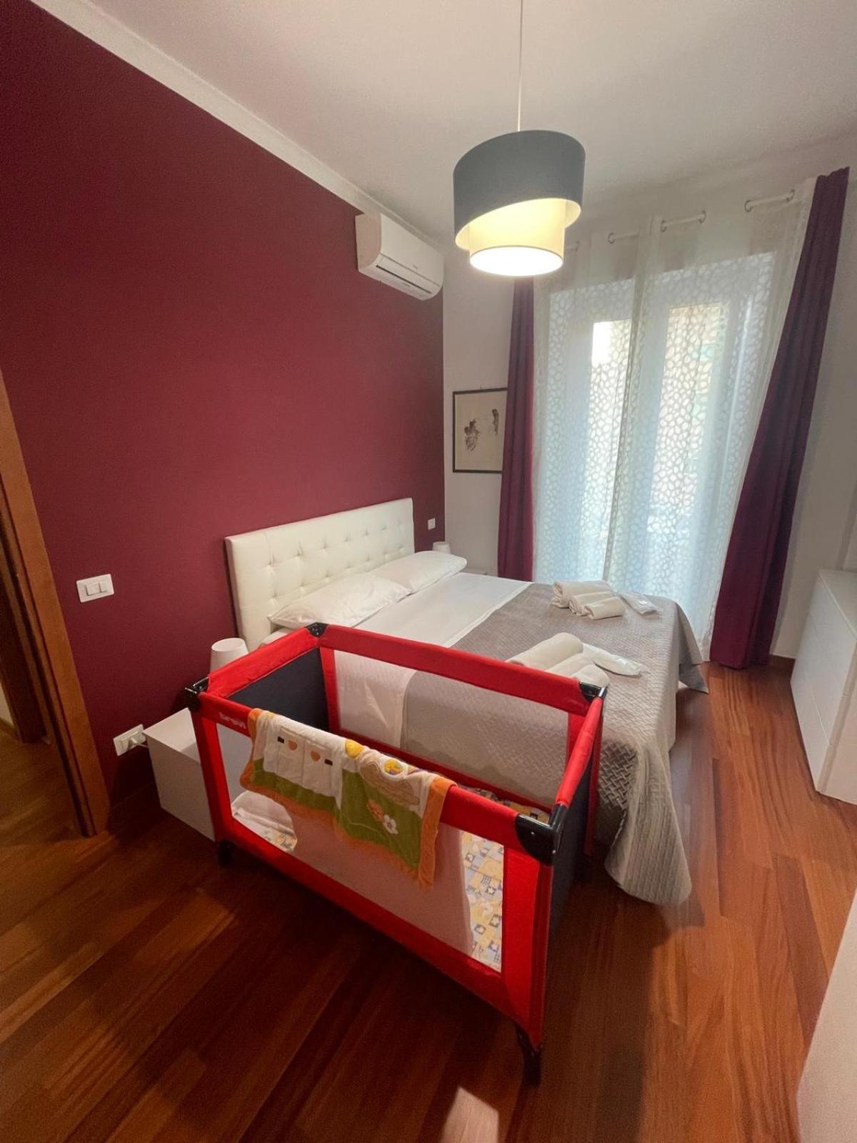 Lucens Domus Appartamento Roma Quartiere Trieste - Vicino Metro B1 - Buitenkant foto